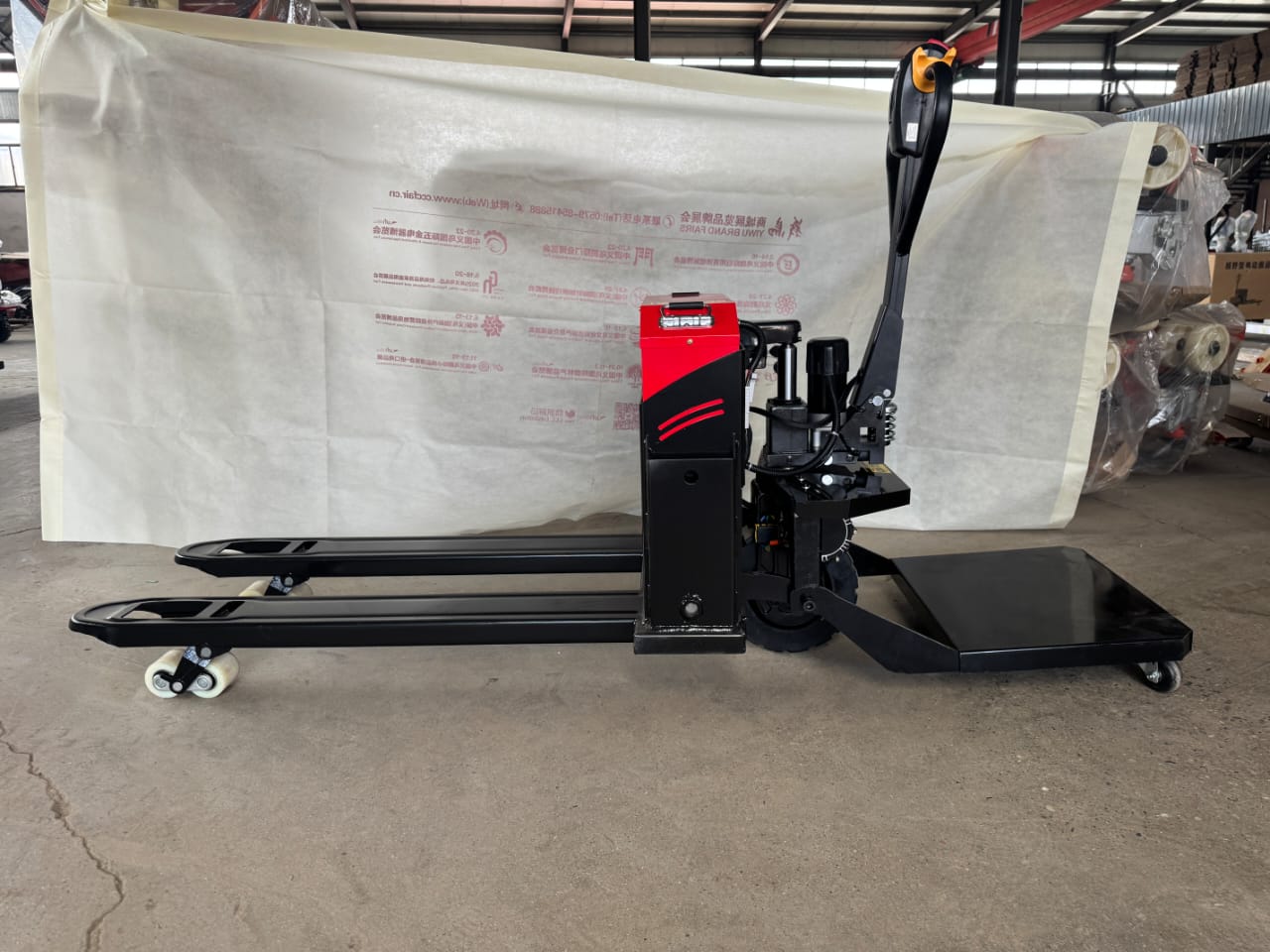 2 Ton Electric Pallet Jack | 48V Lithium Battery | 115cm Fork | Compact Warehouse Forklift - BAS Kuwait Bab Al Saif 